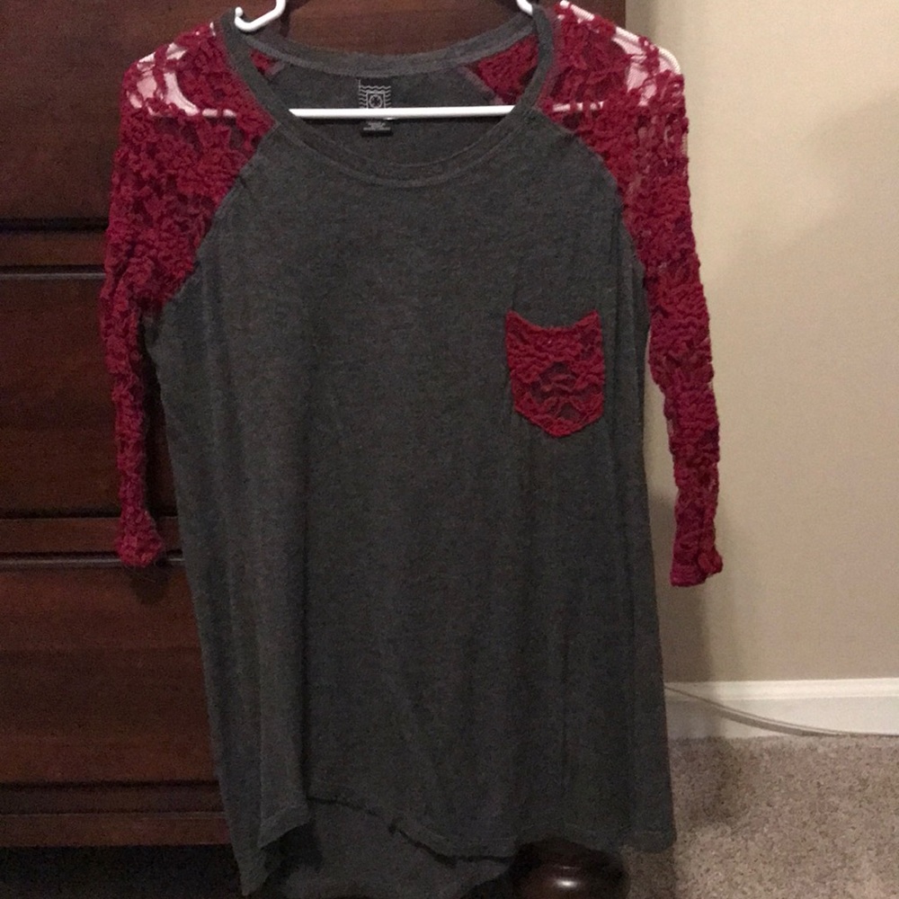 Grey long sleeved top